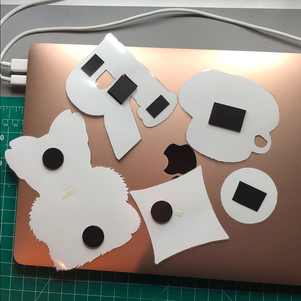Designer-Inspired Monogram Magnet Set - Picture 3 of 3